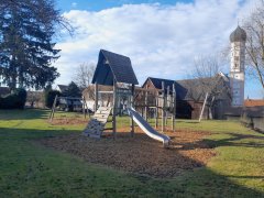 Spielplatz am Bürgerhaus Spielplatz am Bürgerhaus